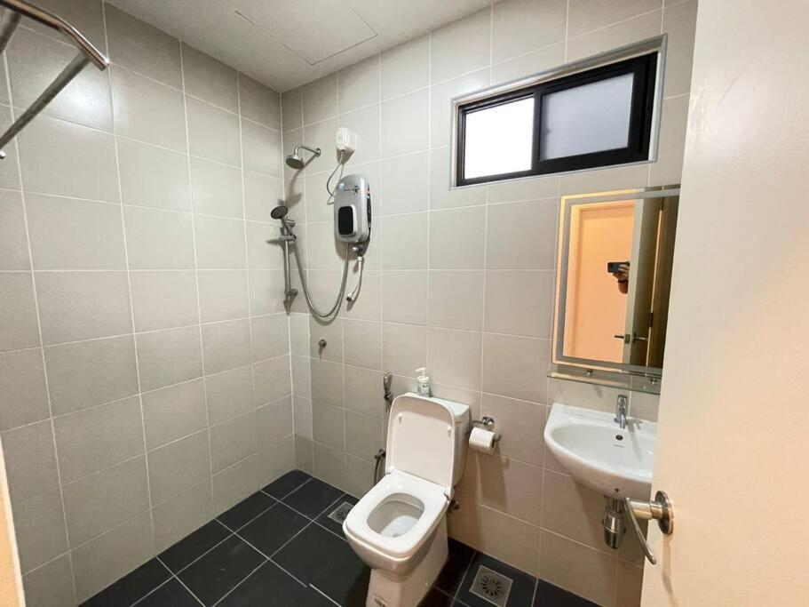 Meridin Medini By Wp Homestay Nusajaya  Dış mekan fotoğraf